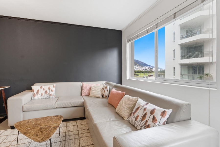 1 Bedroom Property for Sale in Mouille Point Western Cape